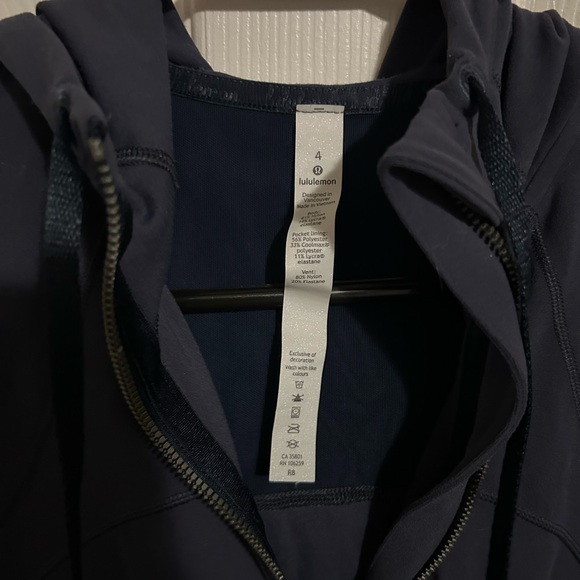 Lululemon hooded define jacket - Picture 6 of 6